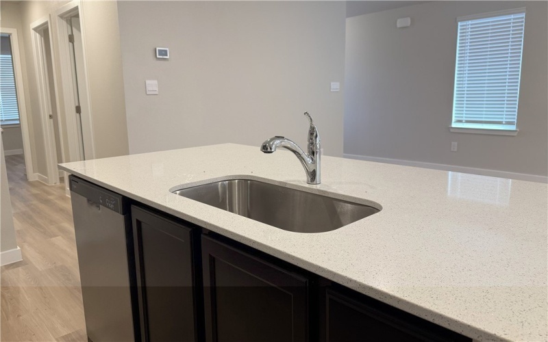 1329 Remys Street, Corpus Christi, TX 78415, 3 Habitaciones Habitaciones , ,2 BañosBaños,Residential,En Venta,1329 Remys Street,0,467445