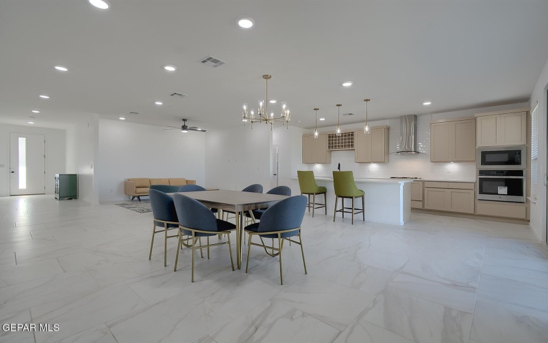 13833 Centro Vista Avenue, Horizon City, TX 79928, 3 Bedrooms Bedrooms, ,2 BathroomsBathrooms,Residential,For Sale,13833 Centro Vista Avenue,0,933286