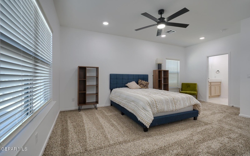 13833 Centro Vista Avenue, Horizon City, TX 79928, 3 Bedrooms Bedrooms, ,2 BathroomsBathrooms,Residential,For Sale,13833 Centro Vista Avenue,0,933286