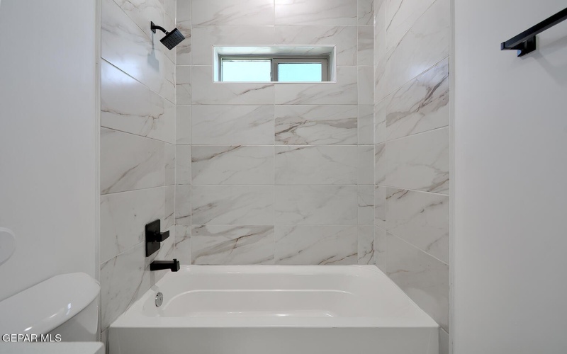 13833 Centro Vista Avenue, Horizon City, TX 79928, 3 Bedrooms Bedrooms, ,2 BathroomsBathrooms,Residential,For Sale,13833 Centro Vista Avenue,0,933286