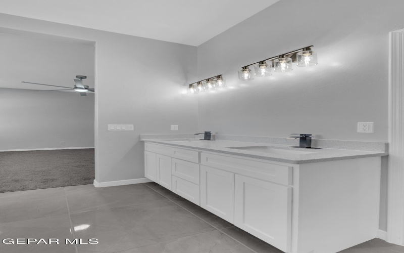 10188 Konya Place, Socorro, TX 79927, 4 Habitaciones Habitaciones , ,3 BañosBaños,Residential,En Venta,10188 Konya Place,0,933304