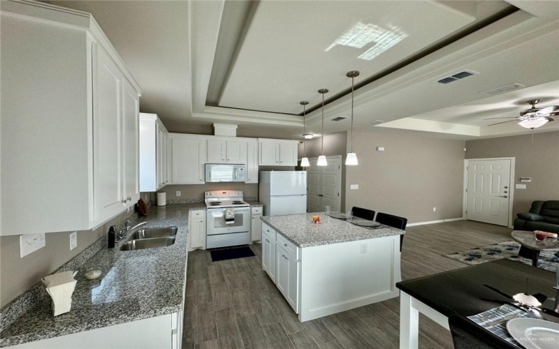 802 E Starr Street, Mercedes, TX 78570, ,Residential Multi Family,For Sale,802 E Starr Street,0,484004