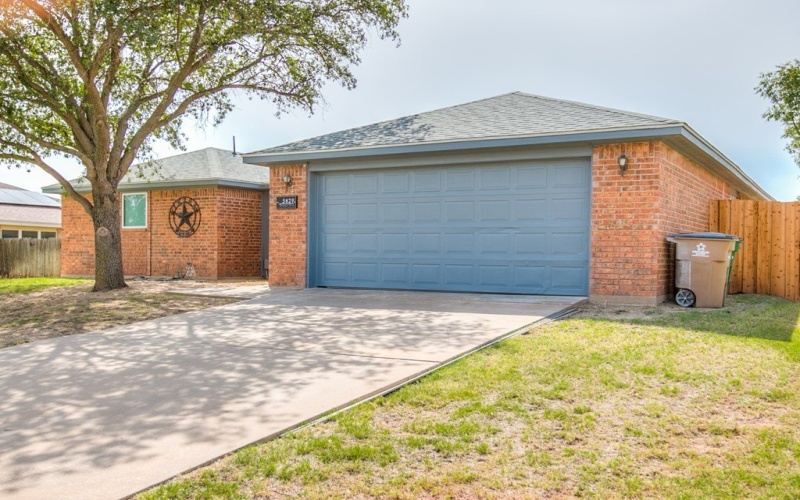 5829 Davenport Dr, San Angelo, TX 76901, 3 Bedrooms Bedrooms, ,2 BathroomsBathrooms,Residential,For Sale,5829 Davenport Dr,0,129667