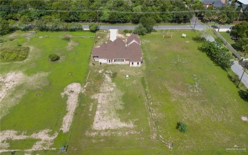 4521 N Central Avenue, Brownsville, TX 78526, 4 Bedrooms Bedrooms, ,5 BathroomsBathrooms,Residential,For Sale,4521 N Central Avenue,465384