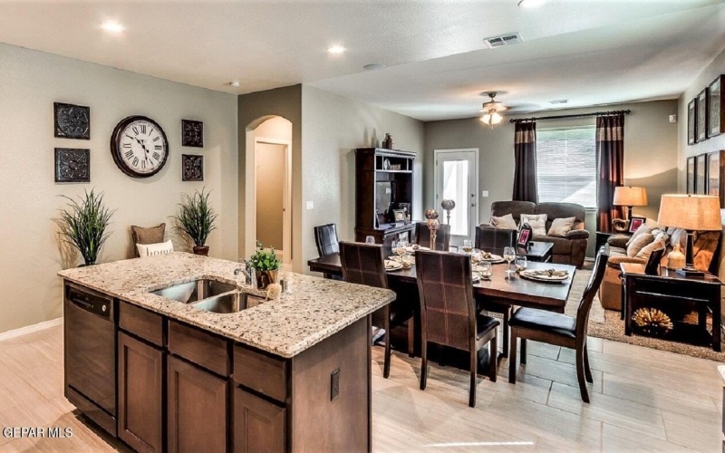 15129 Resolve Drive, El Paso, TX 79938, 4 Habitaciones Habitaciones , ,1 BañoBaños,Residential,En Venta,15129 Resolve Drive,0,933339