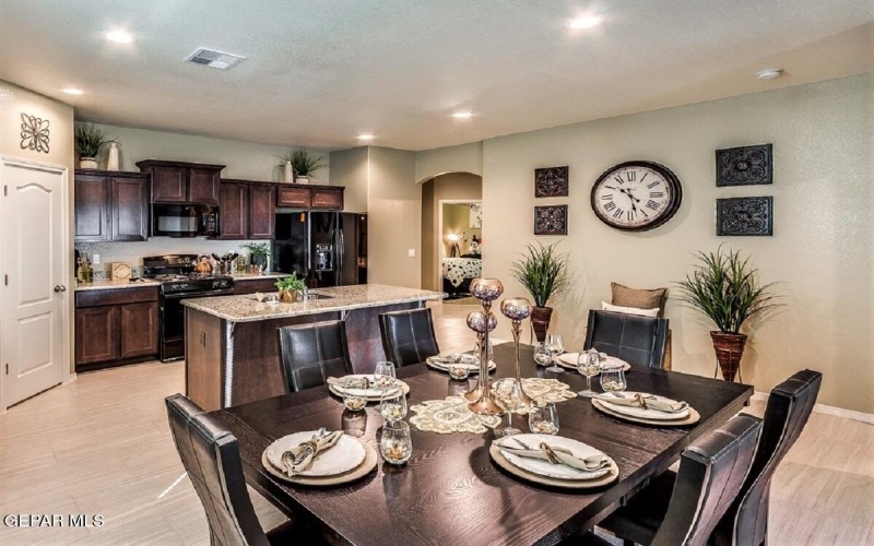 15129 Resolve Drive, El Paso, TX 79938, 4 Habitaciones Habitaciones , ,1 BañoBaños,Residential,En Venta,15129 Resolve Drive,0,933339