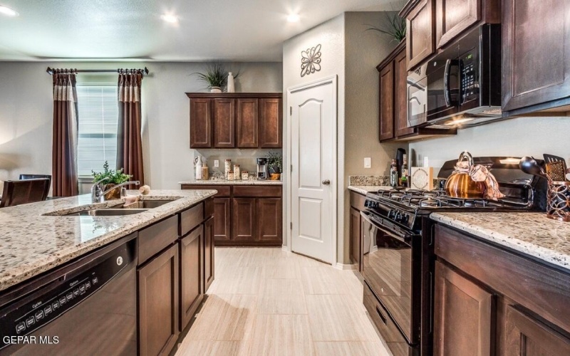 15129 Resolve Drive, El Paso, TX 79938, 4 Habitaciones Habitaciones , ,1 BañoBaños,Residential,En Venta,15129 Resolve Drive,0,933339