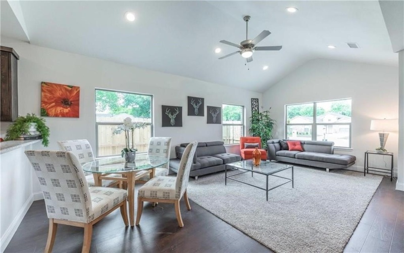 10126 Budtime Lane, Dallas, TX 75217, 4 Bedrooms Bedrooms, ,2 BathroomsBathrooms,Residential,For Sale,10126 Budtime Lane,0,20918113