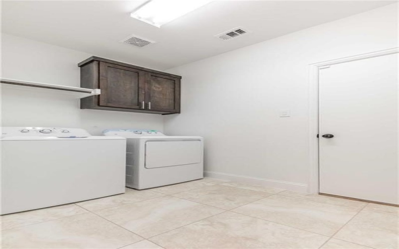 10105 Budtime Lane, Dallas, TX 75217, 4 Habitaciones Habitaciones , ,2 BañosBaños,Residential,En Venta,10105 Budtime Lane,0,20971862