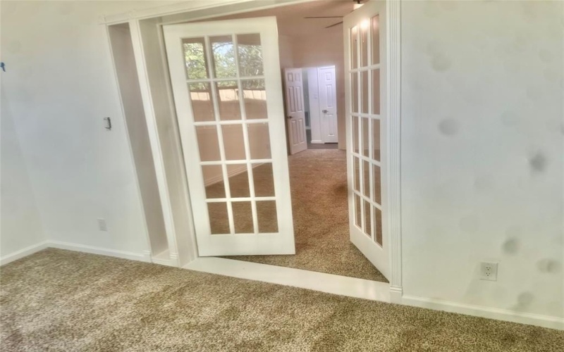 1305 Berkeley Court, Plano, TX 75023, 3 Bedrooms Bedrooms, ,2 BathroomsBathrooms,Residential,For Sale,1305 Berkeley Court,0,20998997