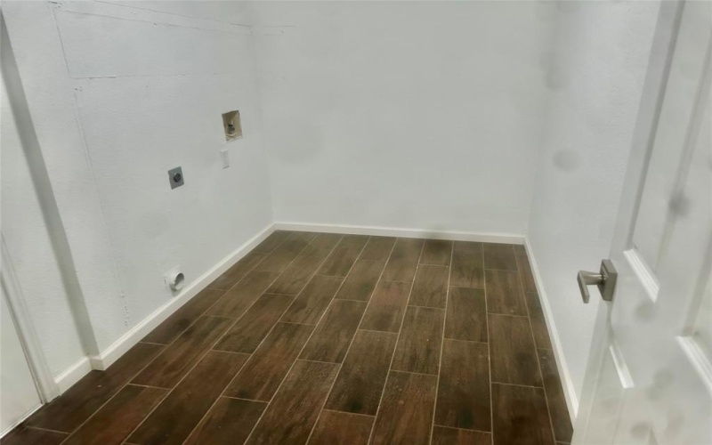 1305 Berkeley Court, Plano, TX 75023, 3 Bedrooms Bedrooms, ,2 BathroomsBathrooms,Residential,For Sale,1305 Berkeley Court,0,20998997