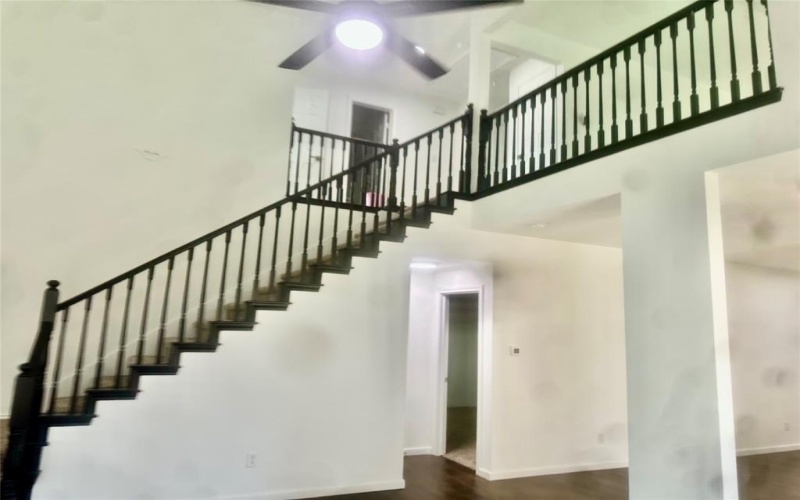 1305 Berkeley Court, Plano, TX 75023, 3 Bedrooms Bedrooms, ,2 BathroomsBathrooms,Residential,For Sale,1305 Berkeley Court,0,20998997