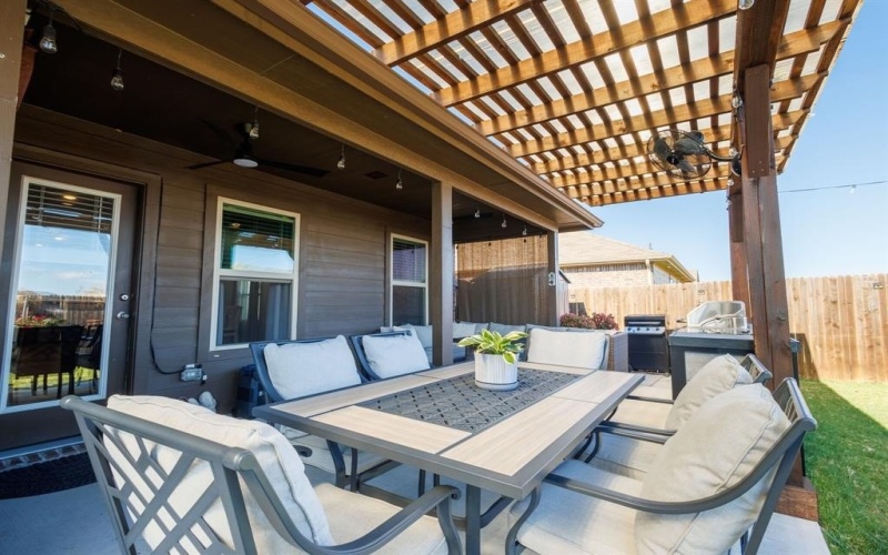 739 Meadow Creek Lane, Josephine, TX 75189, 4 Bedrooms Bedrooms, ,2 BathroomsBathrooms,Residential,For Sale,739 Meadow Creek Lane,0,21096322