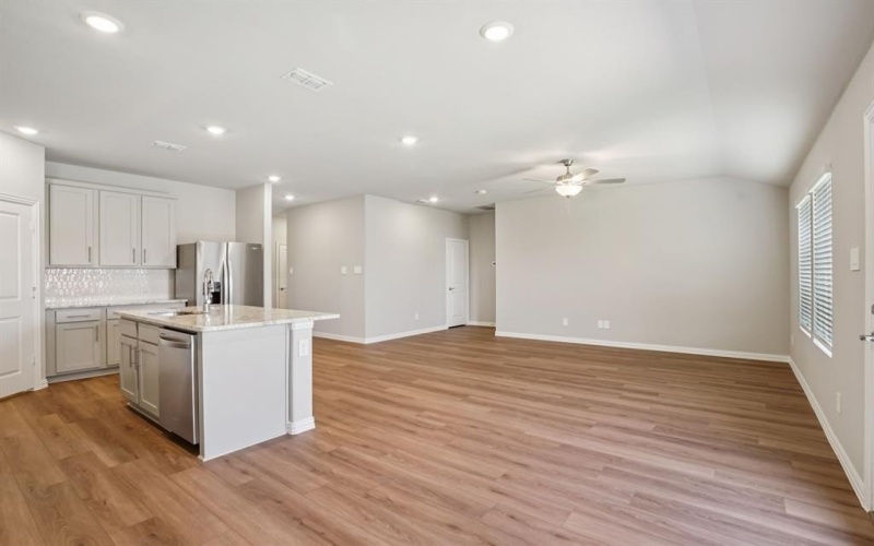 2215 Mustang Way, Seagoville, TX 75159, 3 Bedrooms Bedrooms, ,2 BathroomsBathrooms,Residential,For Sale,2215 Mustang Way,0,21099918