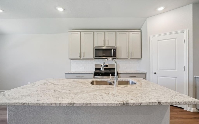 2215 Mustang Way, Seagoville, TX 75159, 3 Bedrooms Bedrooms, ,2 BathroomsBathrooms,Residential,For Sale,2215 Mustang Way,0,21099918