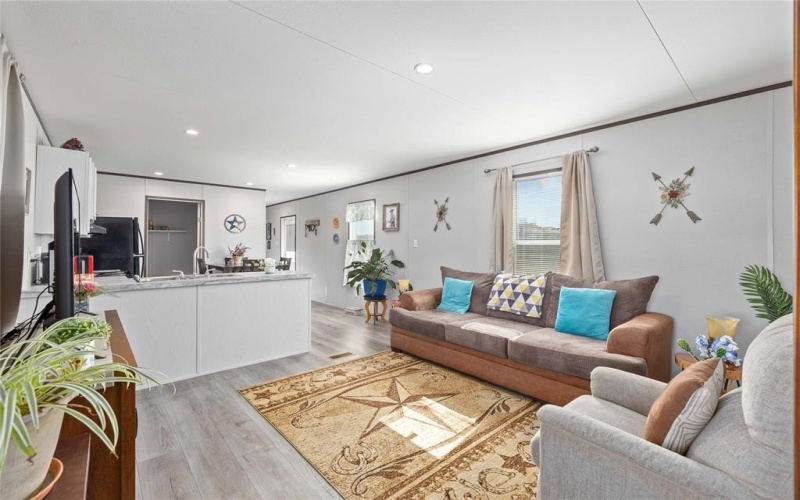 6935 County Road 467, Brownwood, TX 76801, 2 Bedrooms Bedrooms, ,1 BathroomBathrooms,Residential,For Sale,6935 County Road 467,0,21103441