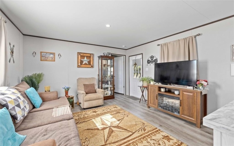 6935 County Road 467, Brownwood, TX 76801, 2 Bedrooms Bedrooms, ,1 BathroomBathrooms,Residential,For Sale,6935 County Road 467,0,21103441