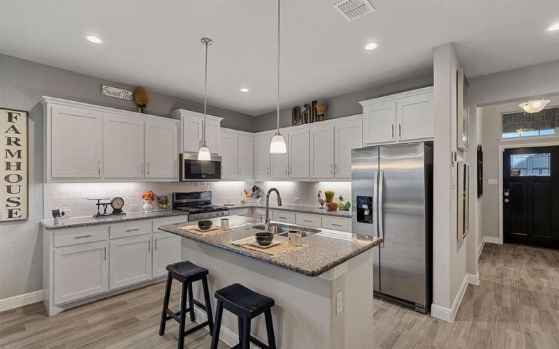 8725 TALLWOOD Lane, Justin, TX 76247, 4 Habitaciones Habitaciones , ,3 BañosBaños,Residential,En Venta,8725 TALLWOOD Lane,0,21103661