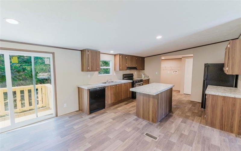 424 Brazos Mountain Drive, Weatherford, TX 76087, 4 Bedrooms Bedrooms, ,2 BathroomsBathrooms,Residential,For Sale,424 Brazos Mountain Drive,0,21106029