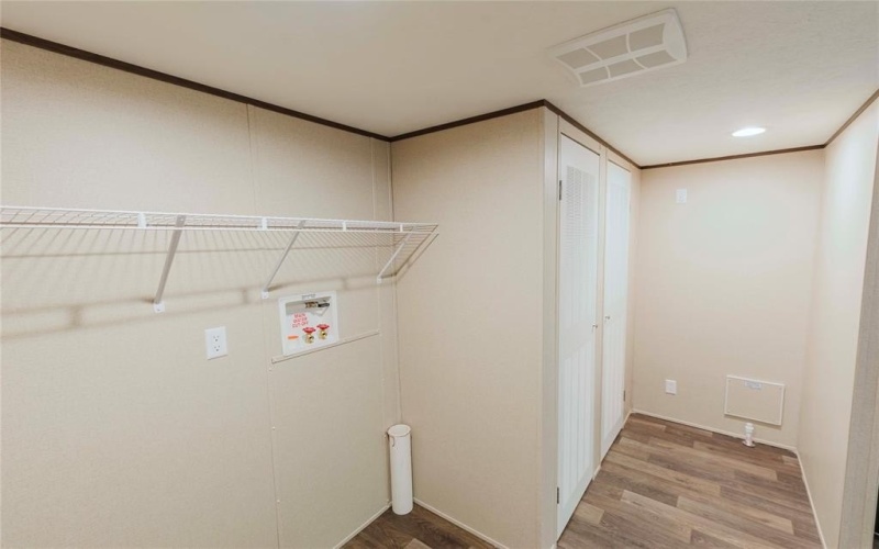 424 Brazos Mountain Drive, Weatherford, TX 76087, 4 Bedrooms Bedrooms, ,2 BathroomsBathrooms,Residential,For Sale,424 Brazos Mountain Drive,0,21106029