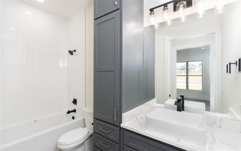 1340 Fairfield Lane, Tyler, TX 75703, 4 Habitaciones Habitaciones , ,3 BañosBaños,Residential,En Venta,1340 Fairfield Lane,0,21106061