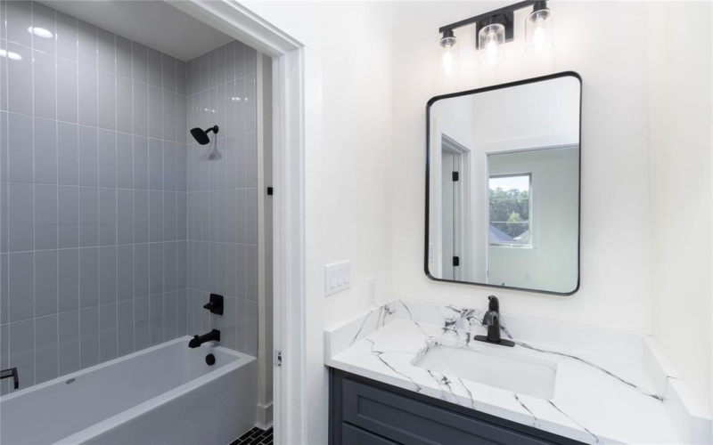 1340 Fairfield Lane, Tyler, TX 75703, 4 Habitaciones Habitaciones , ,3 BañosBaños,Residential,En Venta,1340 Fairfield Lane,0,21106061