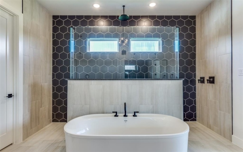 505 Aermotor Loop, Weatherford, TX 76085, 4 Habitaciones Habitaciones , ,3 BañosBaños,Residential,En Venta,505 Aermotor Loop,0,21106121