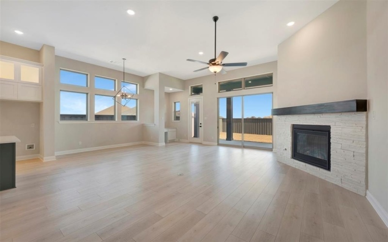 3760 Bermuda Grass Way, Grand Prairie, TX 76084, 4 Habitaciones Habitaciones , ,2 BañosBaños,Residential,En Venta,3760 Bermuda Grass Way,0,21106149