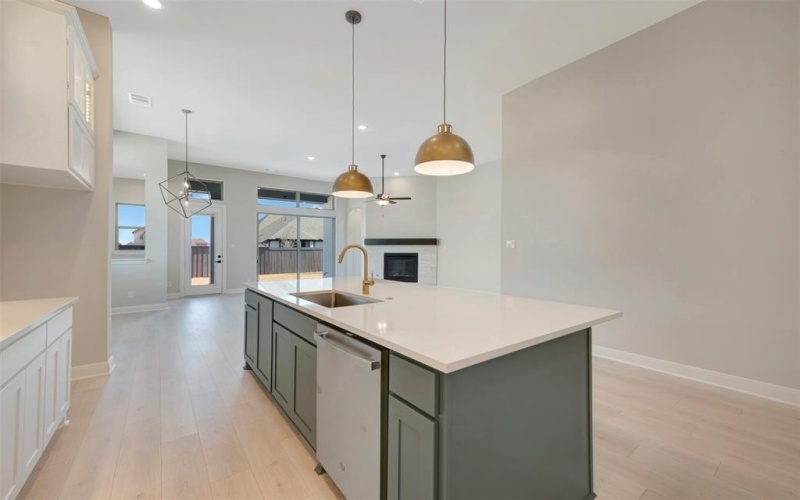 3760 Bermuda Grass Way, Grand Prairie, TX 76084, 4 Habitaciones Habitaciones , ,2 BañosBaños,Residential,En Venta,3760 Bermuda Grass Way,0,21106149