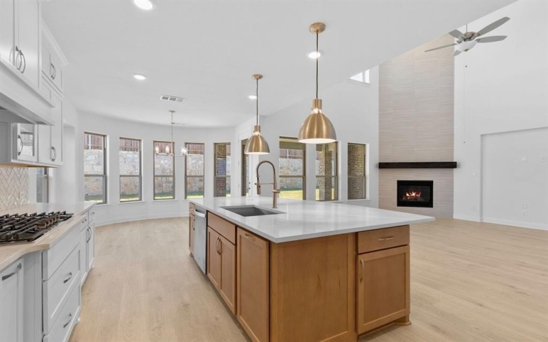 2400 Randas Way, Rockwall, TX 75087, 5 Habitaciones Habitaciones , ,5 BañosBaños,Residential,En Venta,2400 Randas Way,0,21106197