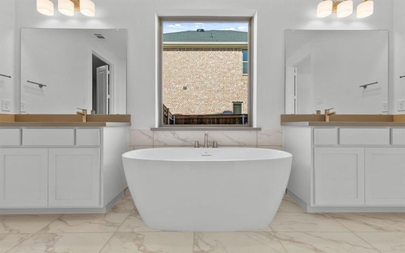 2416 Judith Drive, Rockwall, TX 75087, 5 Habitaciones Habitaciones , ,5 BañosBaños,Residential,En Venta,2416 Judith Drive,0,21106261