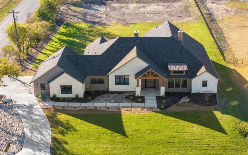 300 Ryker Lane, Gunter, TX 75058, 4 Bedrooms Bedrooms, ,5 BathroomsBathrooms,Residential,For Sale,300 Ryker Lane,0,21106291