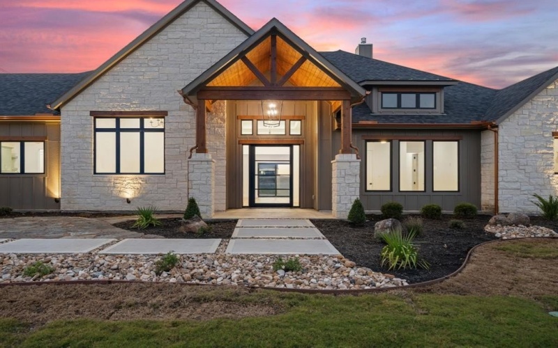 300 Ryker Lane, Gunter, TX 75058, 4 Bedrooms Bedrooms, ,5 BathroomsBathrooms,Residential,For Sale,300 Ryker Lane,0,21106291