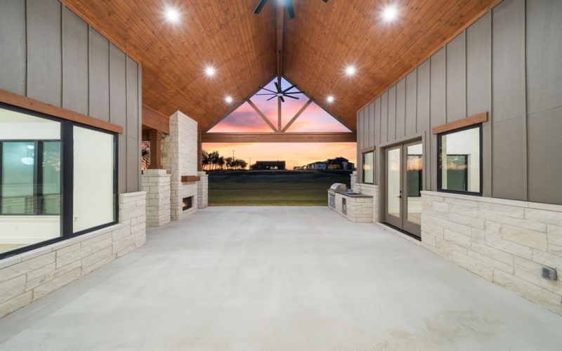 300 Ryker Lane, Gunter, TX 75058, 4 Bedrooms Bedrooms, ,5 BathroomsBathrooms,Residential,For Sale,300 Ryker Lane,0,21106291