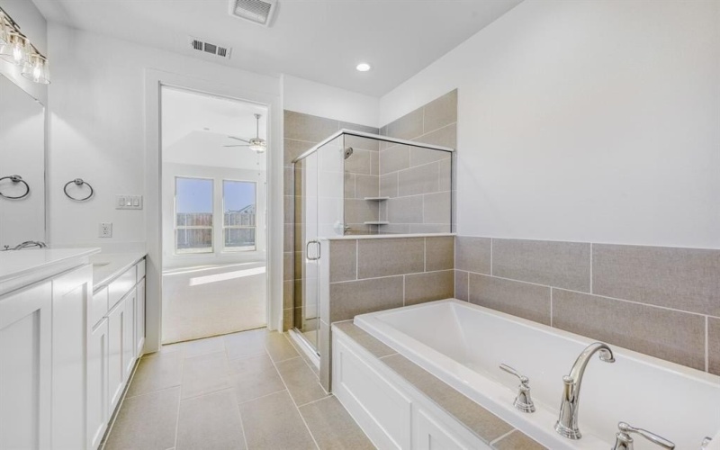 11528 Gloucester Row, Fort Worth, TX 76052, 4 Bedrooms Bedrooms, ,3 BathroomsBathrooms,Residential,For Sale,11528 Gloucester Row,0,21106464