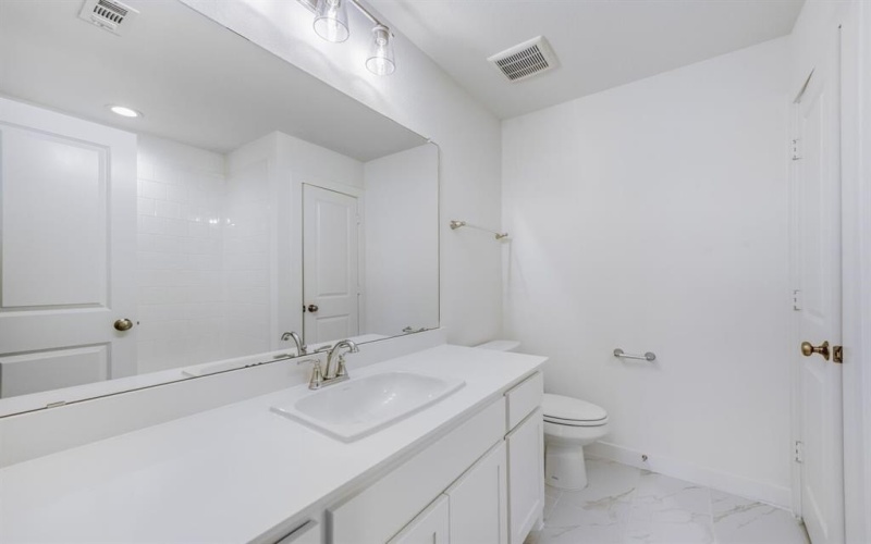 11528 Gloucester Row, Fort Worth, TX 76052, 4 Bedrooms Bedrooms, ,3 BathroomsBathrooms,Residential,For Sale,11528 Gloucester Row,0,21106464