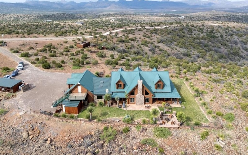 2 N Scenic Rd., Alpine, TX 79830, 6 Bedrooms Bedrooms, ,9 BathroomsBathrooms,Residential,For Sale,2 N Scenic Rd.,0,164237