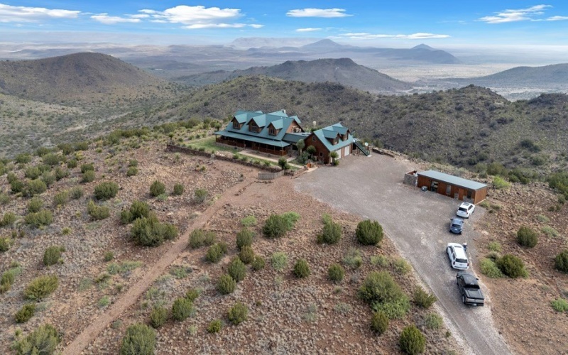 2 N Scenic Rd., Alpine, TX 79830, 6 Bedrooms Bedrooms, ,9 BathroomsBathrooms,Residential,For Sale,2 N Scenic Rd.,0,164237