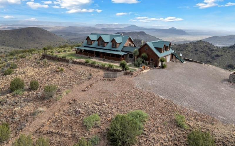 2 N Scenic Rd., Alpine, TX 79830, 6 Bedrooms Bedrooms, ,9 BathroomsBathrooms,Residential,For Sale,2 N Scenic Rd.,0,164237