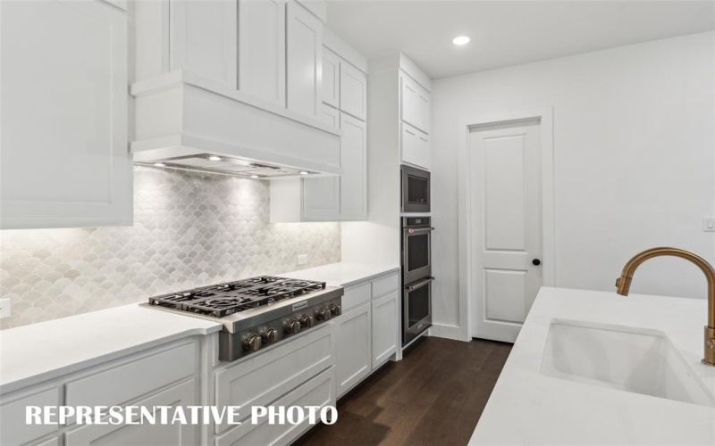 4012 Hibiscus Drive, McKinney, TX 75071, 5 Bedrooms Bedrooms, ,6 BathroomsBathrooms,Residential,For Sale,4012 Hibiscus Drive,0,21104779