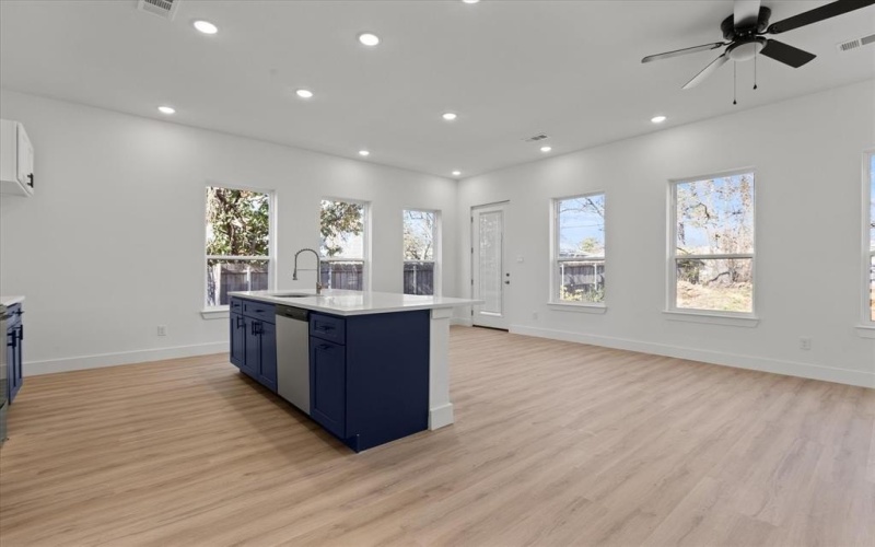 919 W Day Street, Denison, TX 75020, 3 Habitaciones Habitaciones , ,2 BañosBaños,Residential,En Venta,919 W Day Street,0,21105124