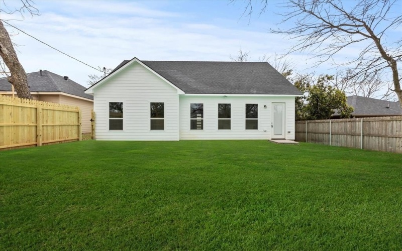 919 W Day Street, Denison, TX 75020, 3 Habitaciones Habitaciones , ,2 BañosBaños,Residential,En Venta,919 W Day Street,0,21105124