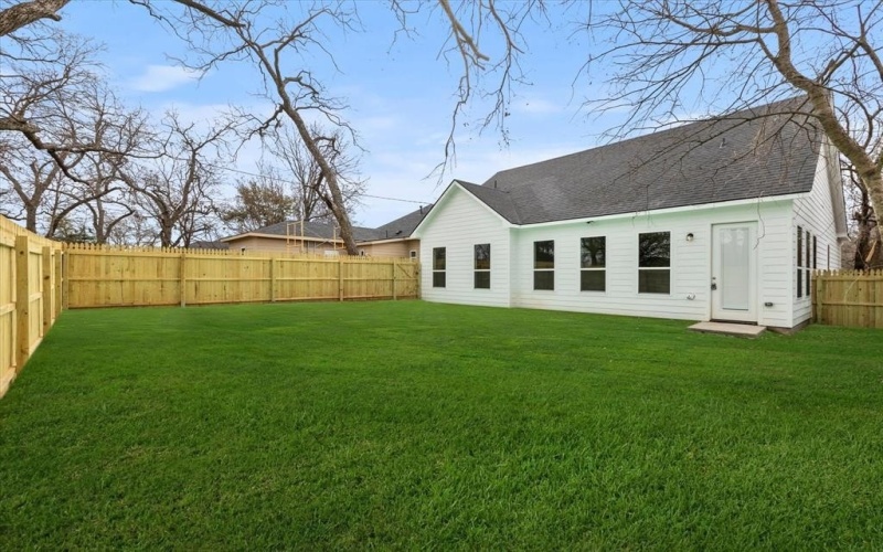 919 W Day Street, Denison, TX 75020, 3 Habitaciones Habitaciones , ,2 BañosBaños,Residential,En Venta,919 W Day Street,0,21105124