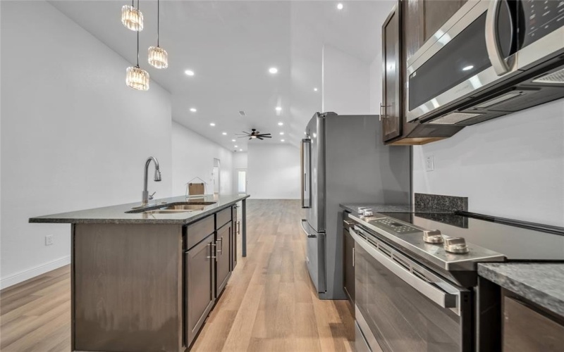 2406 Naoma Street, Dallas, TX 75241, 4 Habitaciones Habitaciones , ,2 BañosBaños,Residential,En Venta,2406 Naoma Street,0,21105213