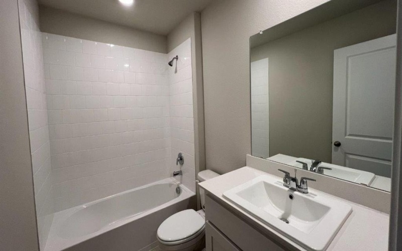 8509 HOLLYMEAD Lane, Fort Worth, TX 76131, 4 Bedrooms Bedrooms, ,3 BathroomsBathrooms,Residential,For Sale,8509 HOLLYMEAD Lane,0,21105372