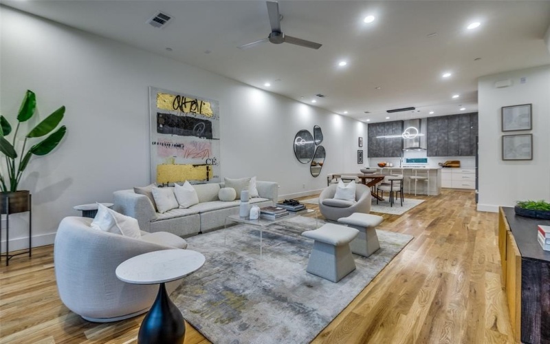 4109 N Reserve Lane, Addison, TX 75001, 3 Habitaciones Habitaciones , ,3 BañosBaños,Residential,En Venta,4109 N Reserve Lane,0,21105679