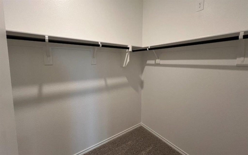 905 INGALLS PARK Lane, Fort Worth, TX 76131, 4 Habitaciones Habitaciones , ,3 BañosBaños,Residential,En Venta,905 INGALLS PARK Lane,0,21105809