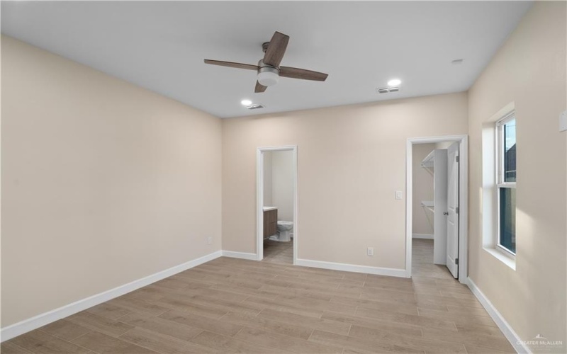 808 Bicentennial Boulevard, McAllen, TX 78501, 3 Habitaciones Habitaciones , ,2 BañosBaños,Residential,En Venta,808 Bicentennial Boulevard,0,465498