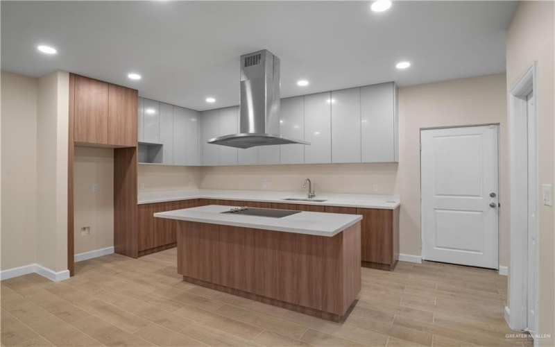 808 Bicentennial Boulevard, McAllen, TX 78501, 3 Habitaciones Habitaciones , ,2 BañosBaños,Residential,En Venta,808 Bicentennial Boulevard,0,465498