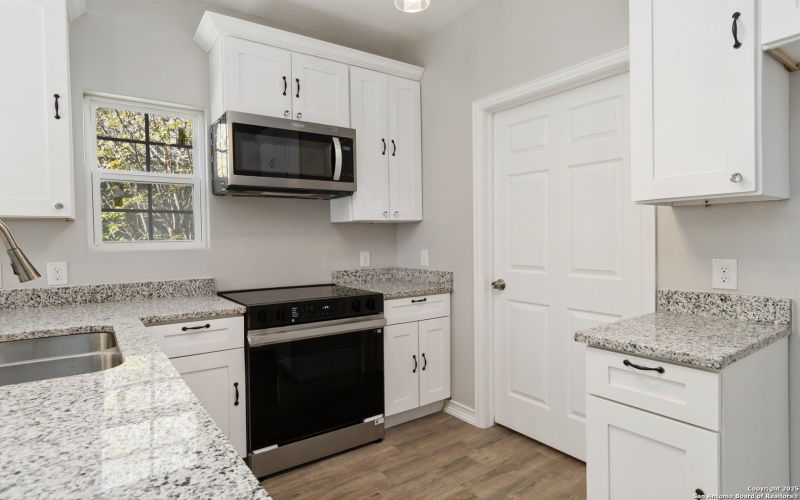 1611 Santa Rita, San Antonio, TX 78214, 3 Bedrooms Bedrooms, ,2 BathroomsBathrooms,Residential,For Sale,1611 Santa Rita,0,1921156